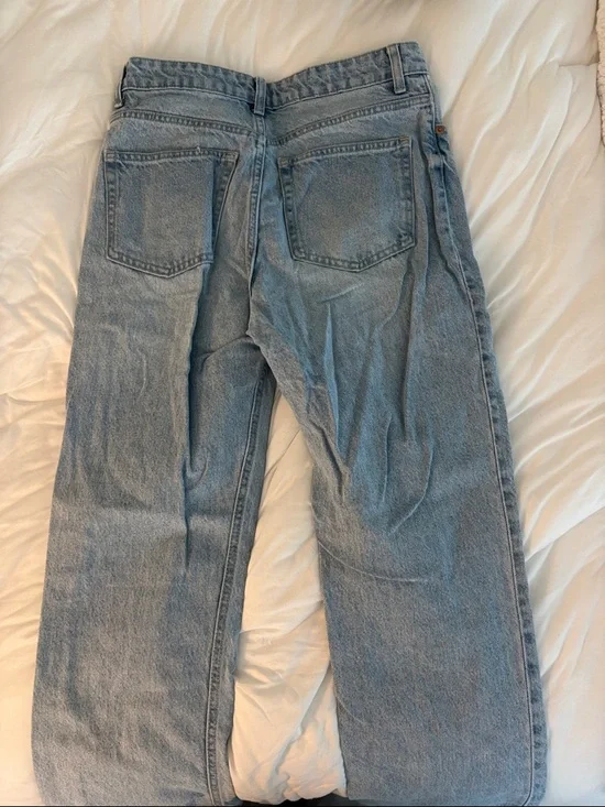 H&M Light Blue Straight Leg Women's Jeans - Picture 3 of 4